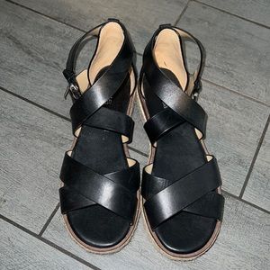 MICHAEL KORS SANDALS LIKE NEW